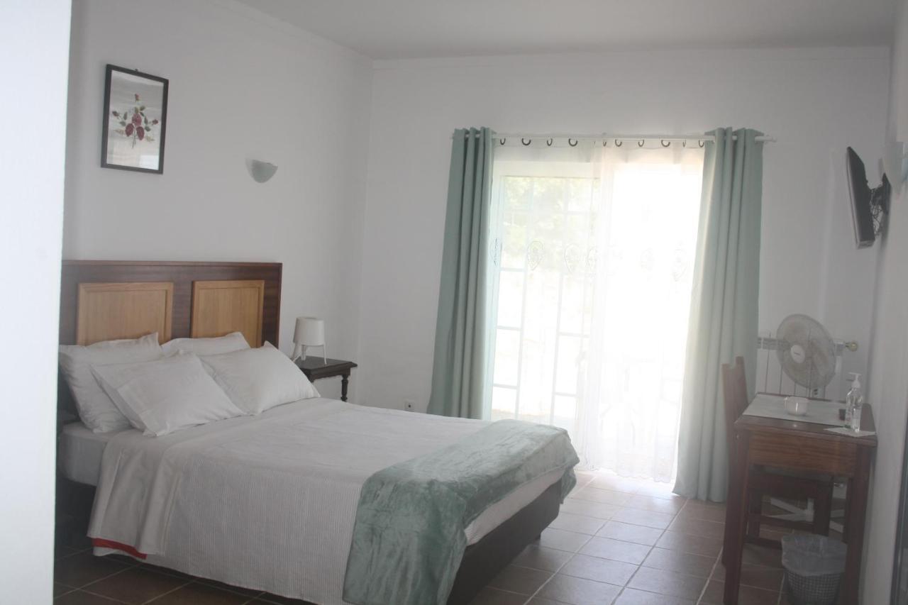 Rustic Villa Guesthouse Santa Barbara de Nexe Ngoại thất bức ảnh