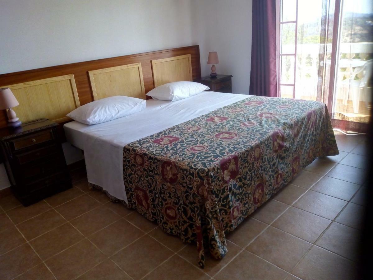 Rustic Villa Guesthouse Santa Barbara de Nexe Ngoại thất bức ảnh